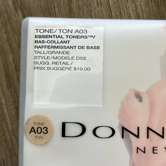 Donna Karan New York The Nudes Hosiery Tights Pantyhose - Picture 2 of 5